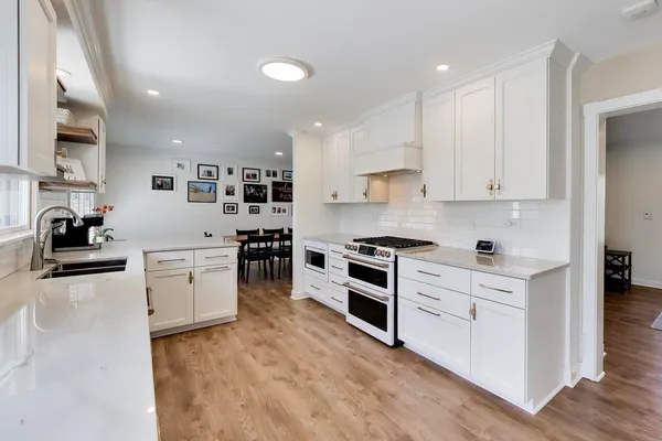 $685,000 | 44 Swift Lane, Naperville, IL 60565