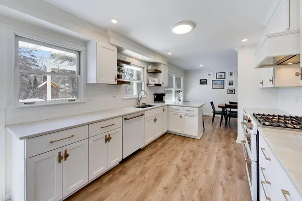 $685,000 | 44 Swift Lane, Naperville, IL 60565