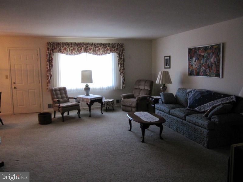 811 South Cedar Street Lititz, PA 17543 - Photo 7 of 30