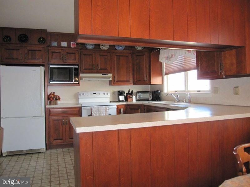 811 South Cedar Street Lititz, PA 17543 - Photo 10 of 30