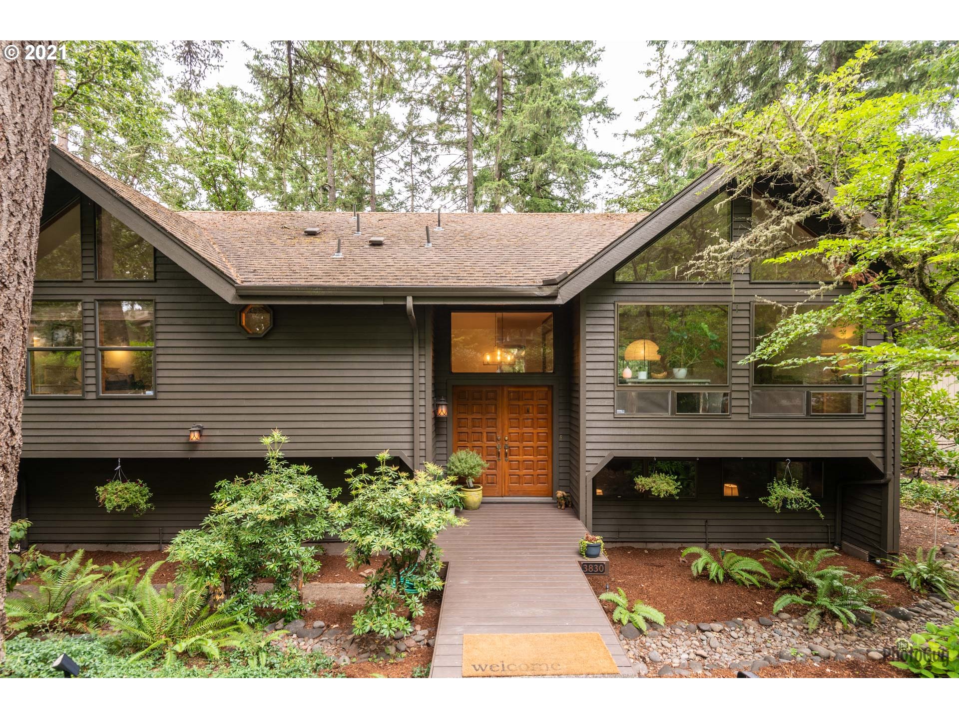 3830 Spring Boulevard Eugene, OR 97405 - Photo 2 of 25 Gallery Image 2
