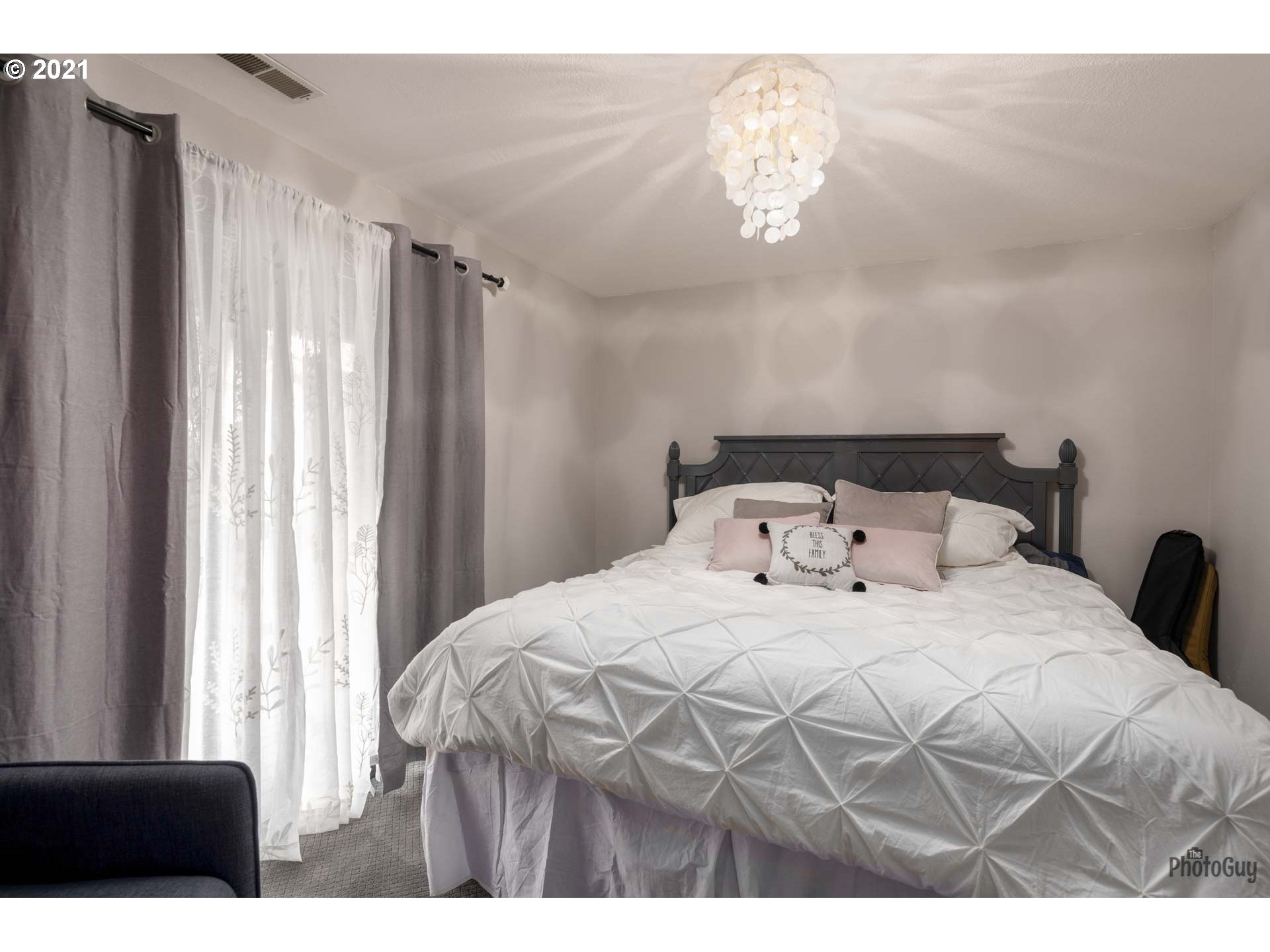 3830 Spring Boulevard Eugene, OR 97405 - Photo 17 of 25 Gallery Image 17