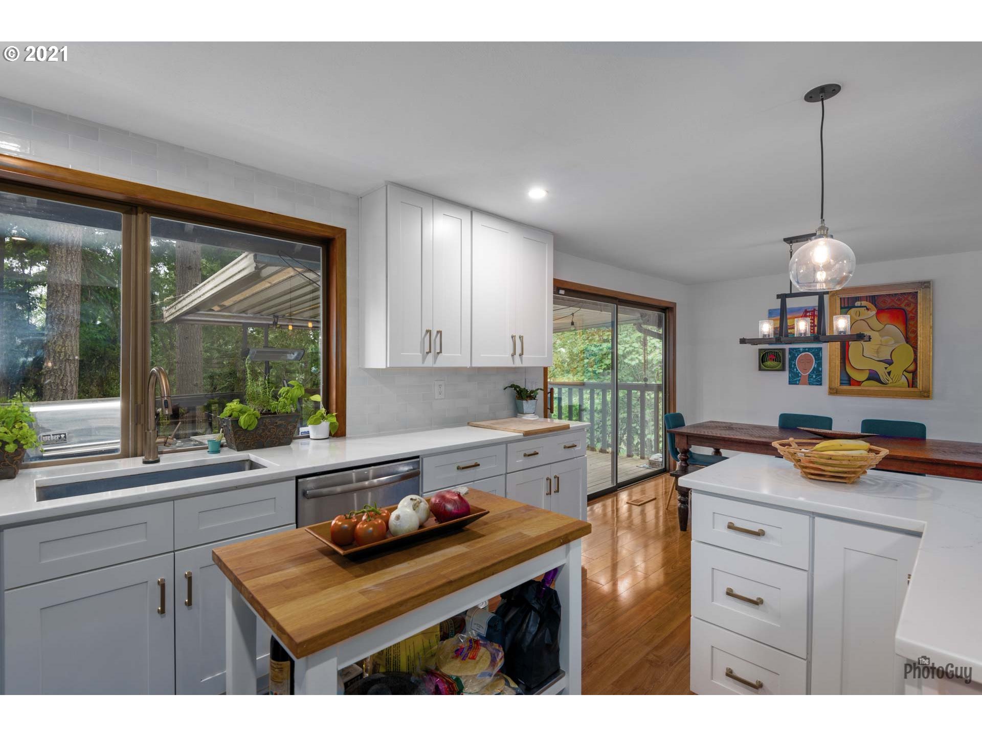 3830 Spring Boulevard Eugene, OR 97405 - Photo 10 of 25 Gallery Image 10