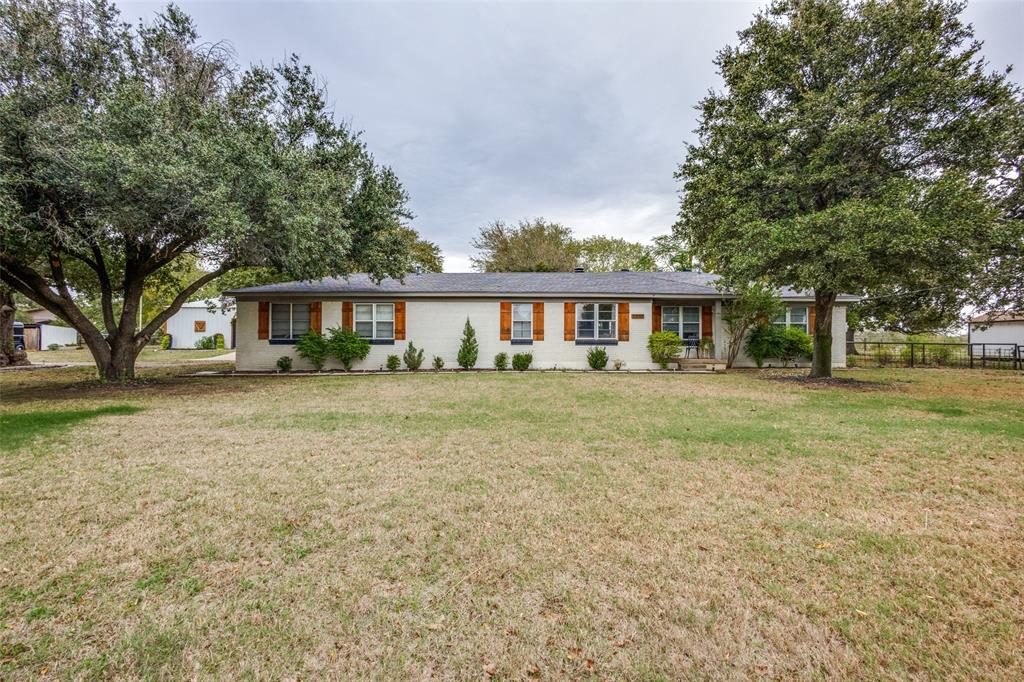 1200 Tipps Road Cross Roads, TX 76227 - Photo 3 of 32