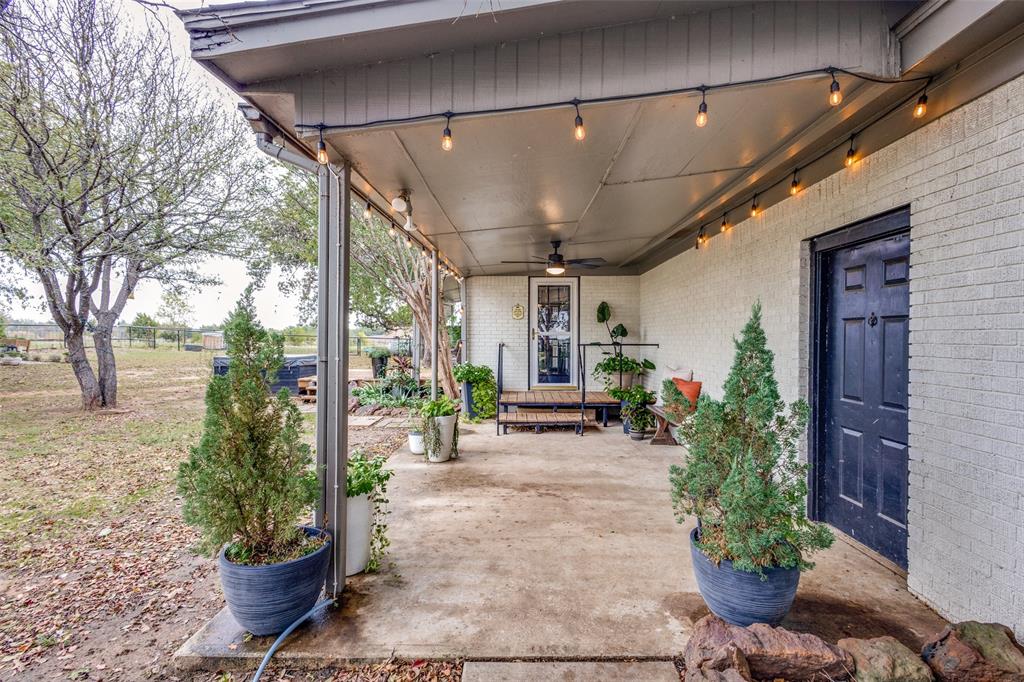 1200 Tipps Road Cross Roads, TX 76227 - Photo 5 of 32