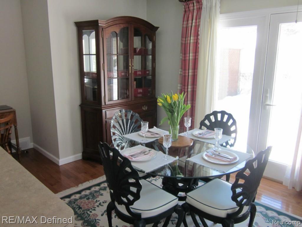 330 Elmhill Road Rochester Hills, MI 48306 - Photo 8 of 27