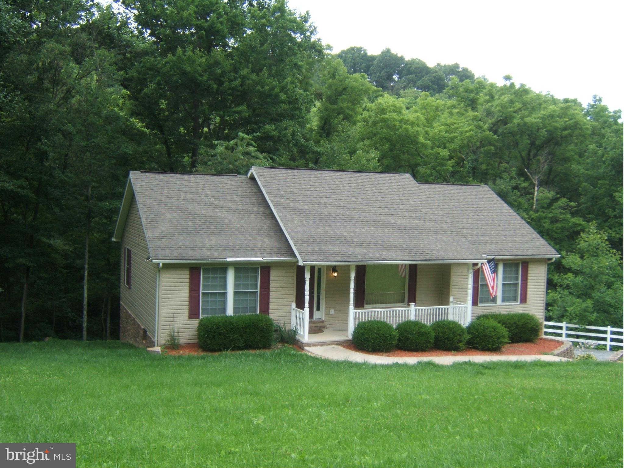 39 Poplar Rdg Trail Hedgesville, WV 25427 - Photo 1 of 30 Exterior (Front)