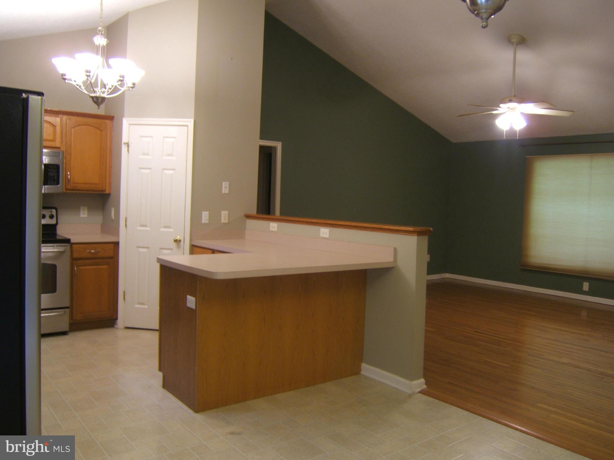 39 Poplar Rdg Trail Hedgesville, WV 25427 - Photo 8 of 30 Kitchen