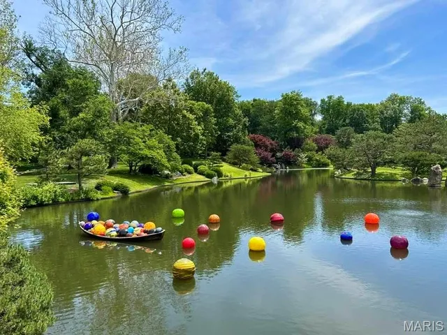 $1,500 | 4166 Russell Boulevard, St. Louis, MO 63110