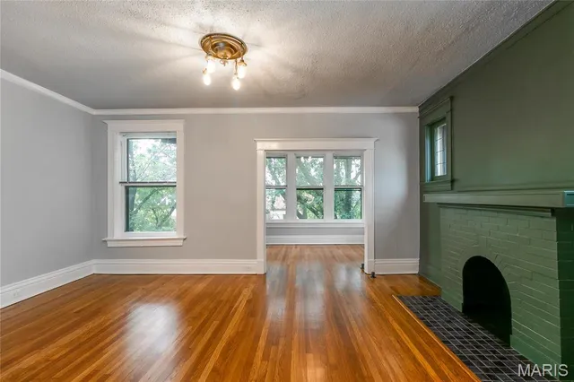 $1,500 | 4166 Russell Boulevard, St. Louis, MO 63110