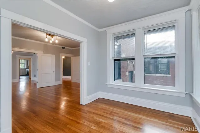 $1,500 | 4166 Russell Boulevard, St. Louis, MO 63110