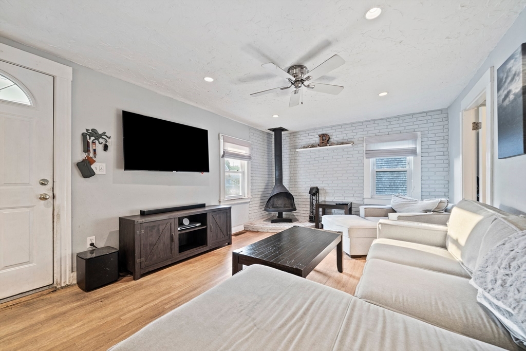 19 Borden Road Scituate, MA 02066 - Photo 7 of 26 Gallery Image 7