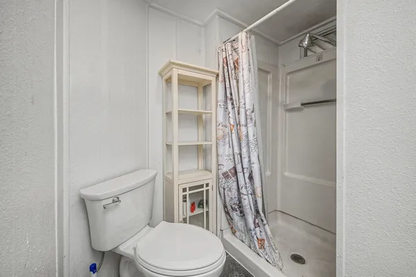 $1,400 | 392 Tiger Lily Lane, DeFuniak Springs, FL 32433