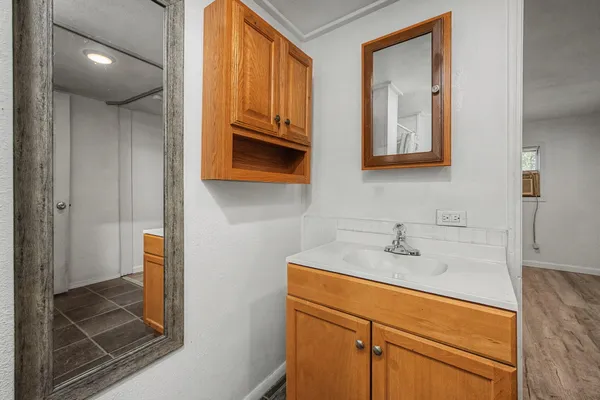 $1,400 | 392 Tiger Lily Lane, DeFuniak Springs, FL 32433