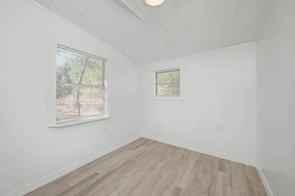 $1,400 | 392 Tiger Lily Lane, DeFuniak Springs, FL 32433