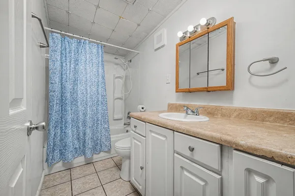 $1,400 | 392 Tiger Lily Lane, DeFuniak Springs, FL 32433