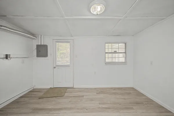 $1,400 | 392 Tiger Lily Lane, DeFuniak Springs, FL 32433