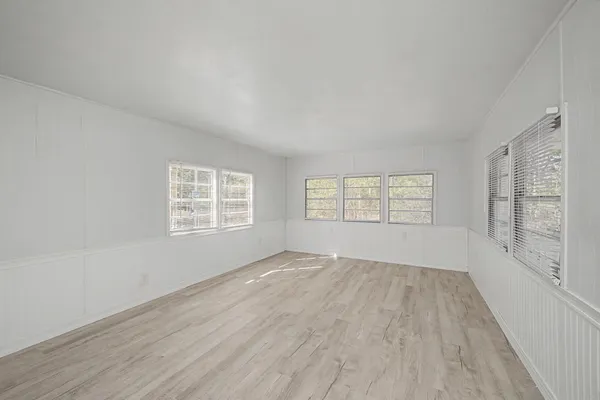 $1,400 | 392 Tiger Lily Lane, DeFuniak Springs, FL 32433