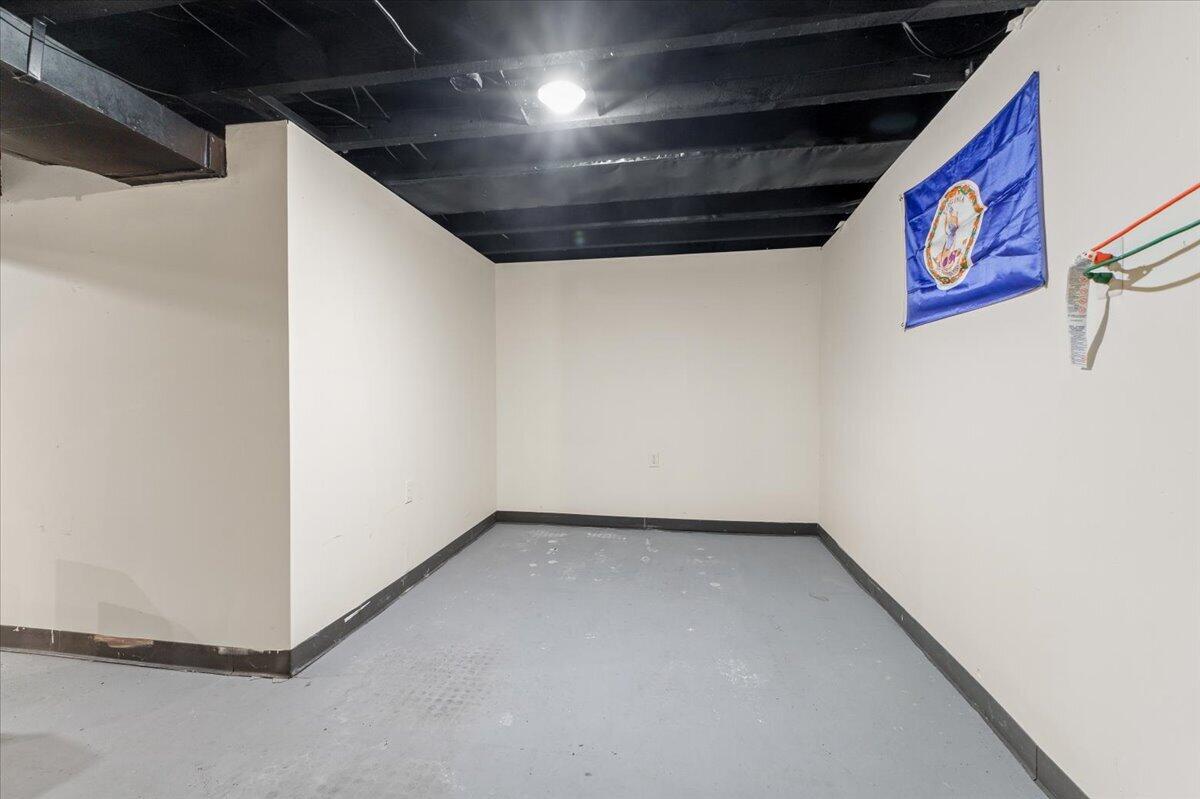 2622 Tillett Road Southwest Roanoke, VA 24015 - Photo 29 of 35 27-2622 Tillett Rd SW 27