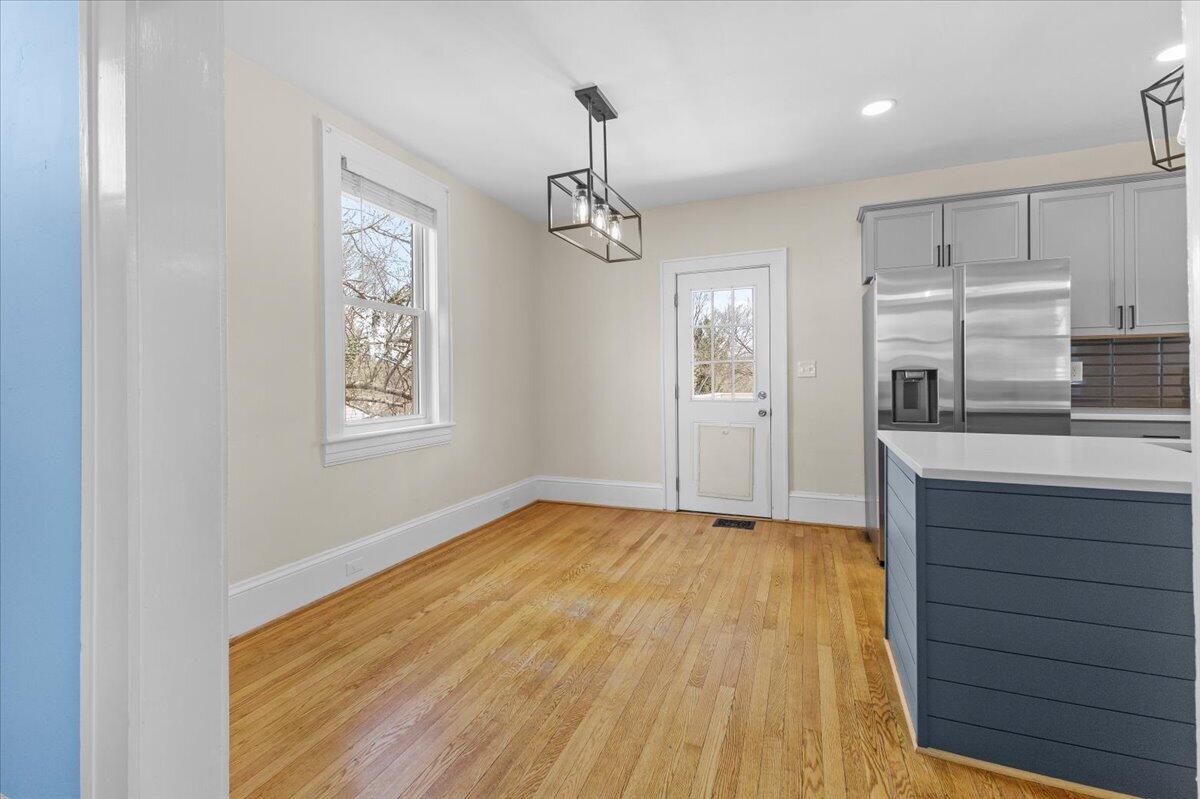 2622 Tillett Road Southwest Roanoke, VA 24015 - Photo 7 of 35 08-2622 Tillett Rd SW 08