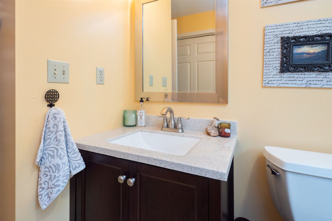 24 Thornhill Road, Unit 24 Stratham, NH 03885 - Photo 19 of 26