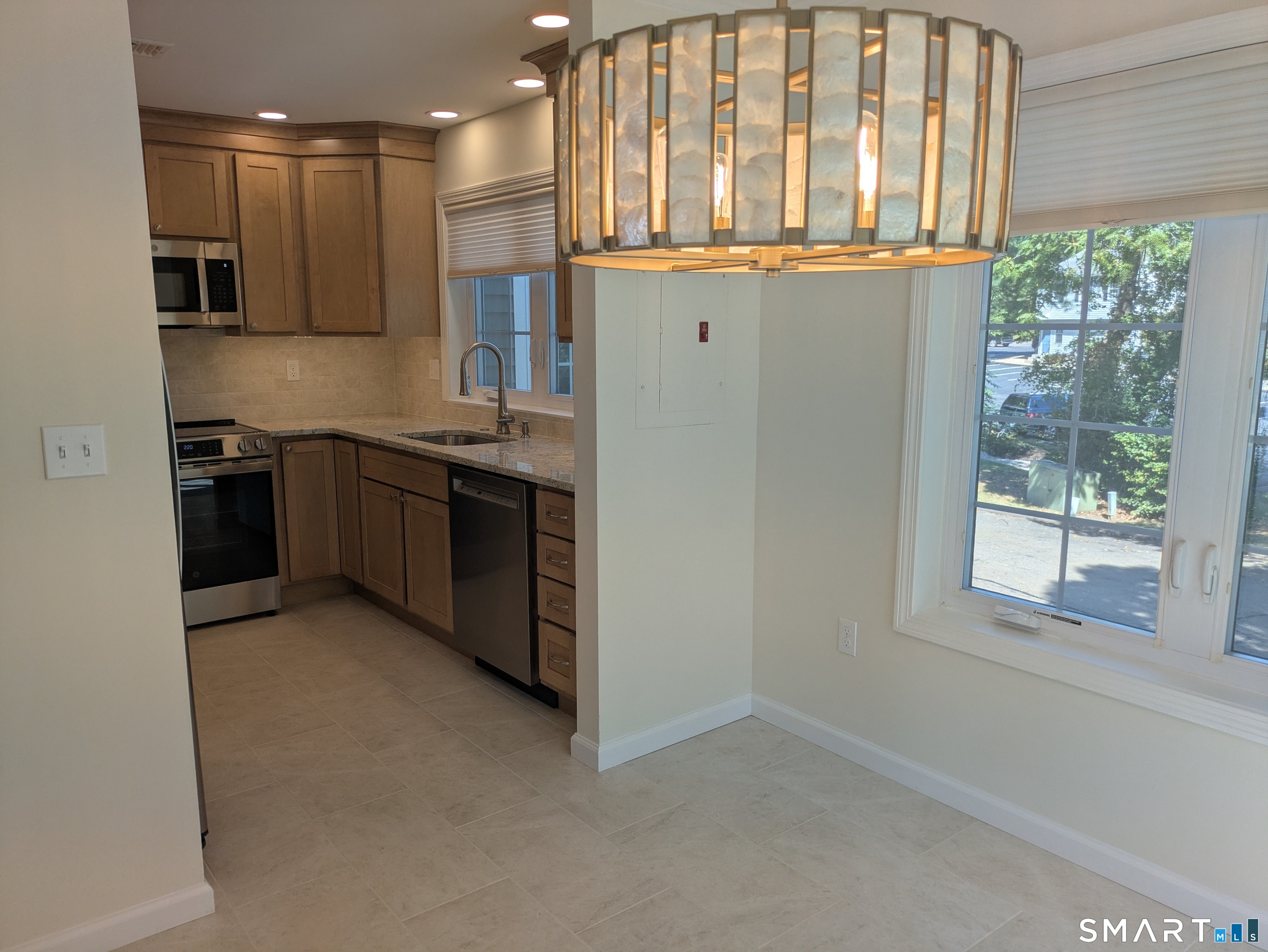 23 Woodland Road, Unit B6 Madison, CT 06443 - Photo 7 of 19 Gallery Image 7
