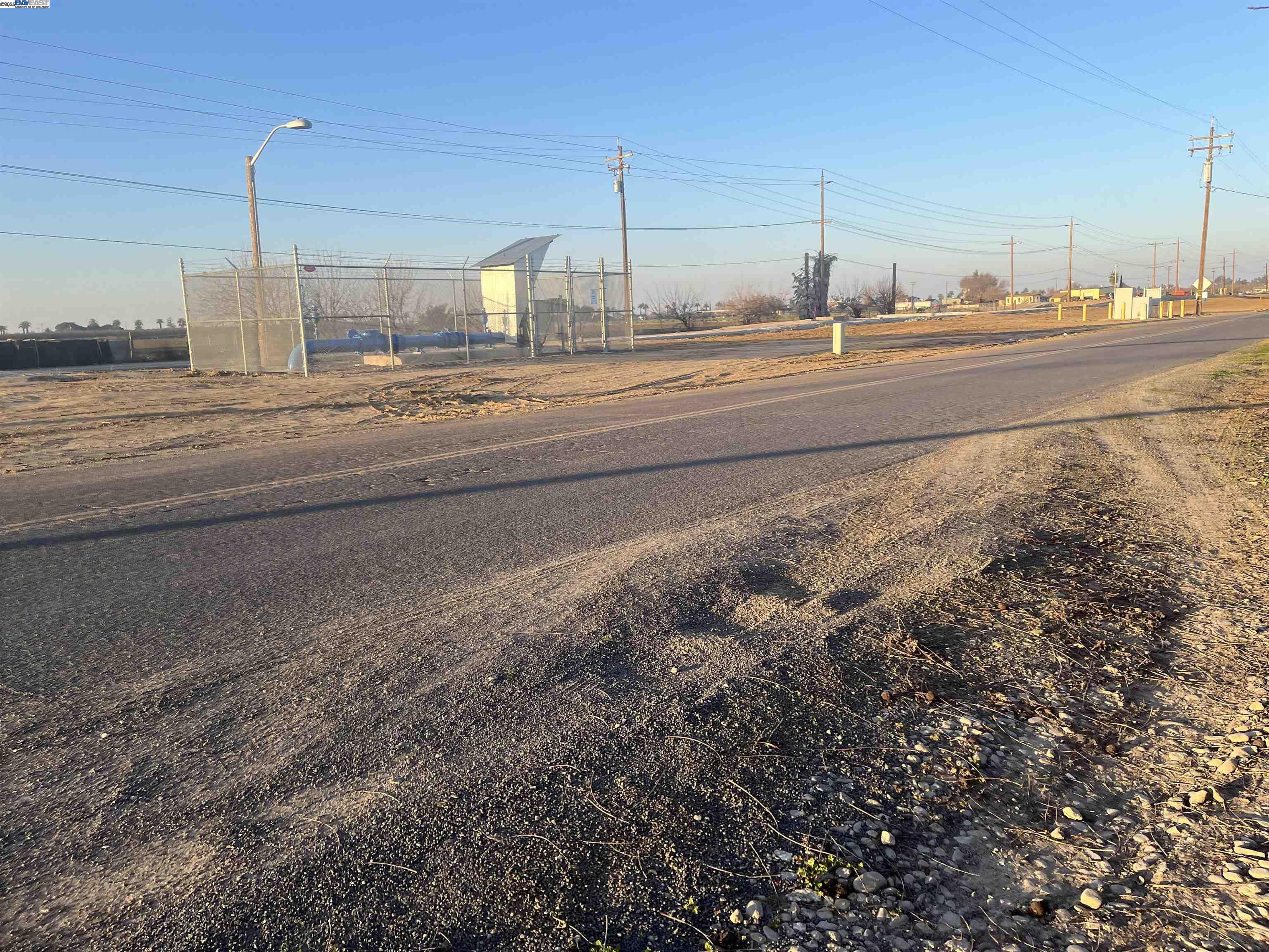1290 Orange Avenue Patterson, CA 95363 - Photo 13 of 36 a view of a room stove and kitchen view