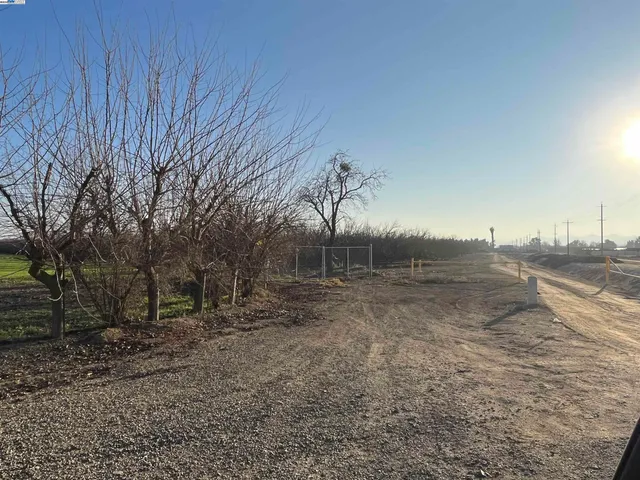 $1,000,000 | 1290 Orange Avenue, Patterson, CA 95363