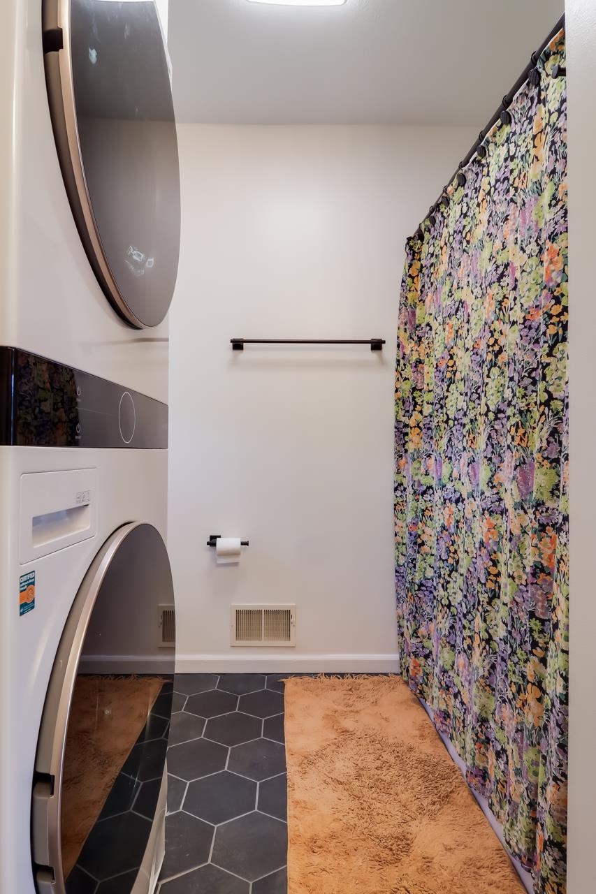 4086 Barnes Road Traverse City, MI 49684 - Photo 34 of 52 1906451-33.JPG