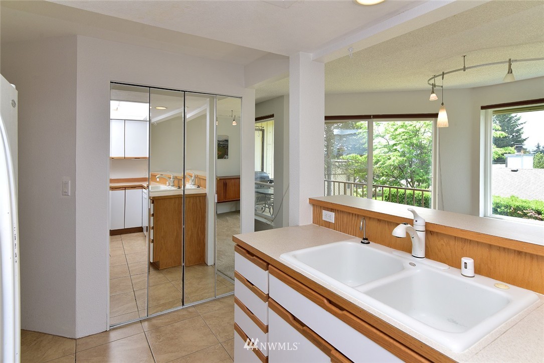 1541 Sheridan Road, Unit D2 Bremerton, WA 98310 - Photo 9 of 25 Gallery Image 9