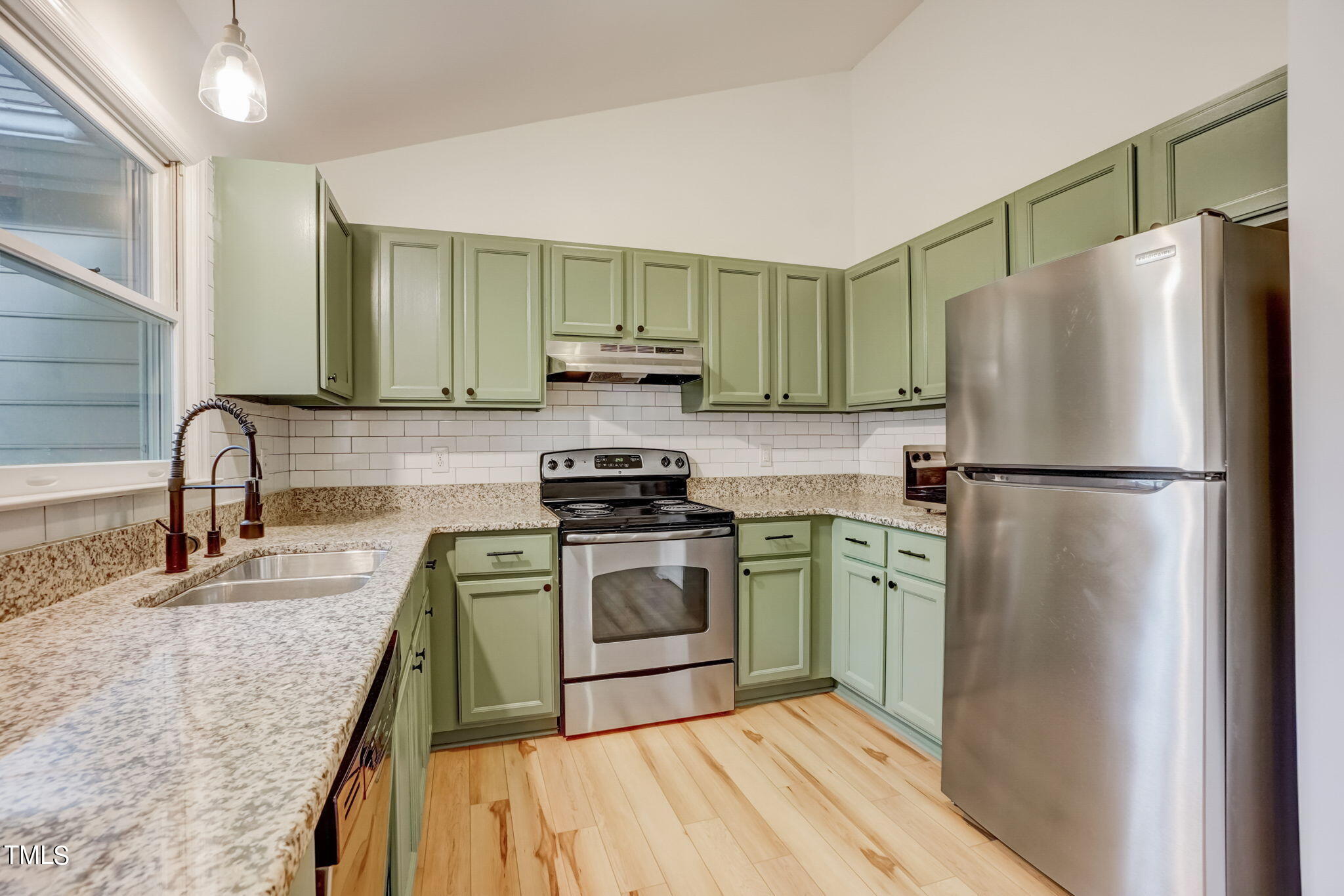 4309 Fathom Court Raleigh, NC 27606 - Photo 13 of 34 14-web-or-mls-Fathom Ct-014
