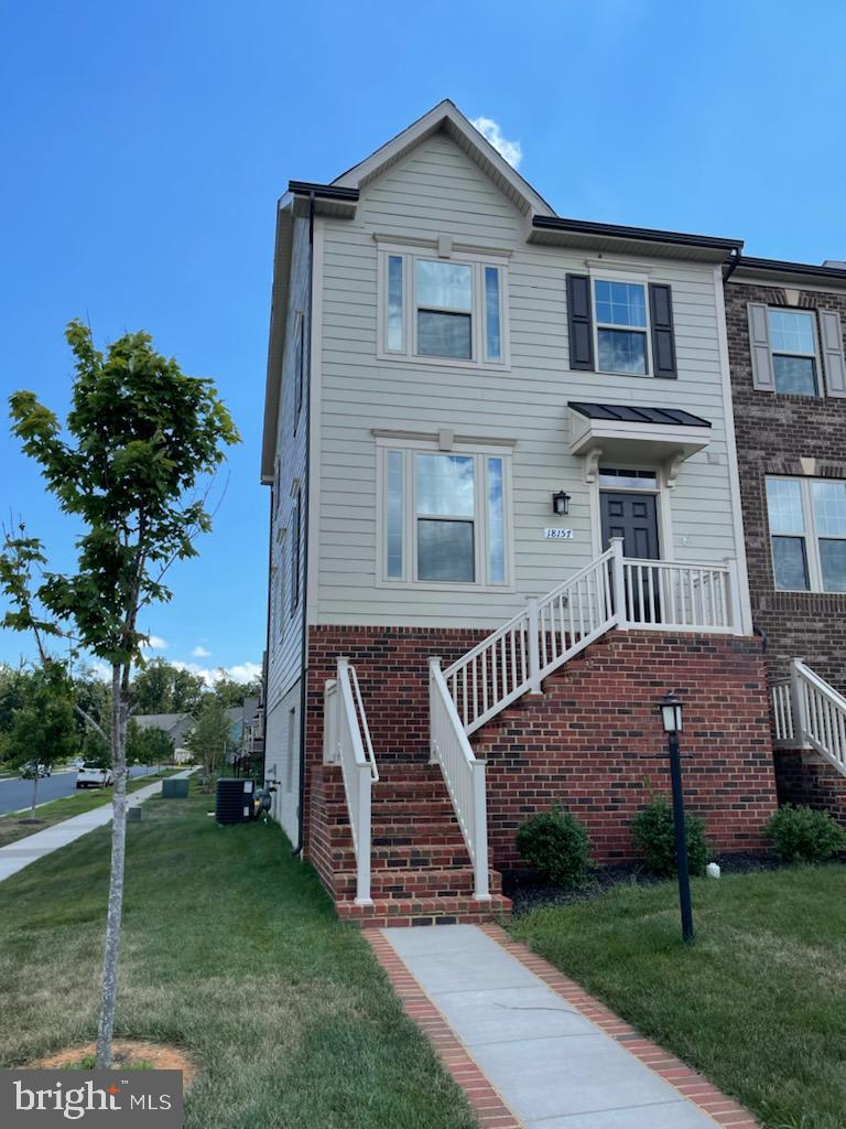 18157 Red Mulberry Road Dumfries, VA 22026 - Photo 2 of 46