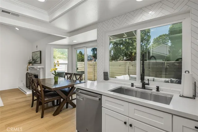 $1,169,000 | 20 Marigold, Unit 15, Irvine, CA 92614