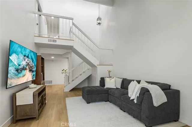 $1,169,000 | 20 Marigold, Unit 15, Irvine, CA 92614