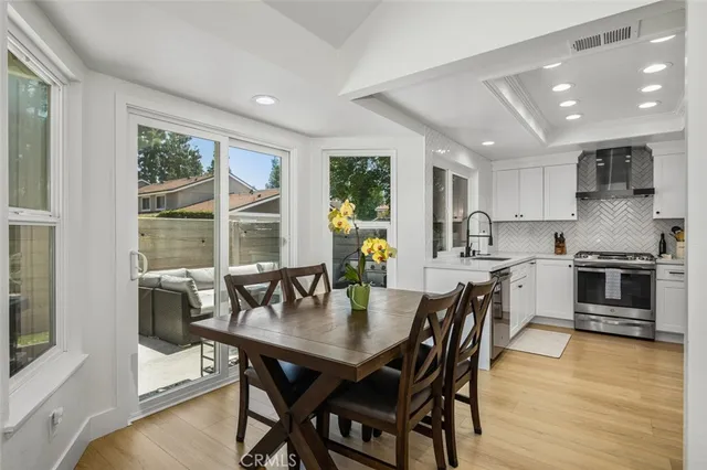 $1,169,000 | 20 Marigold, Unit 15, Irvine, CA 92614