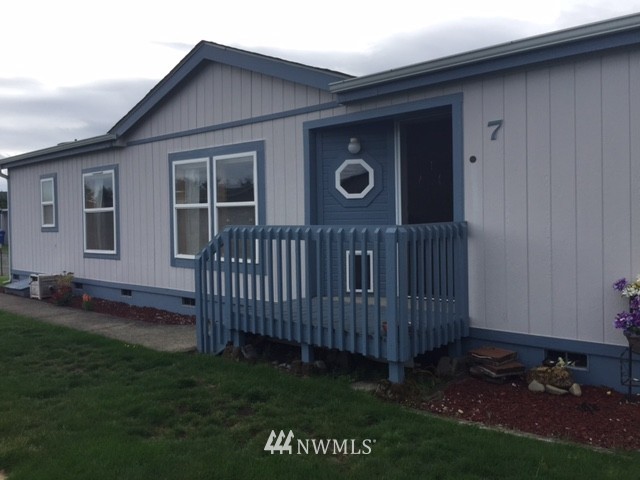 19300 Pecan Street Southwest, Unit 7 Rochester, WA 98579 - Photo 1 of 17