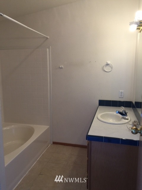 19300 Pecan Street Southwest, Unit 7 Rochester, WA 98579 - Photo 11 of 17