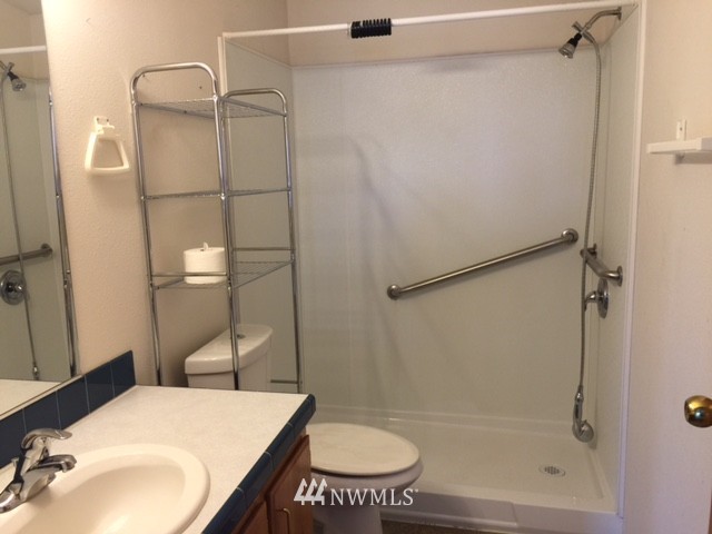 19300 Pecan Street Southwest, Unit 7 Rochester, WA 98579 - Photo 14 of 17
