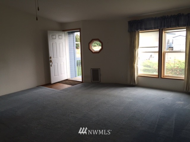 19300 Pecan Street Southwest, Unit 7 Rochester, WA 98579 - Photo 7 of 17