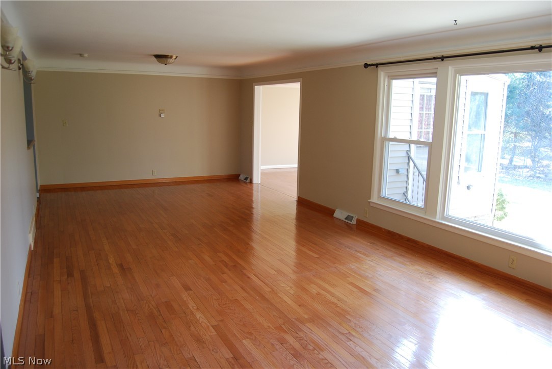 6200 Hemingway Road Cleveland, OH 44143 - Photo 7 of 25 Gallery Image 7