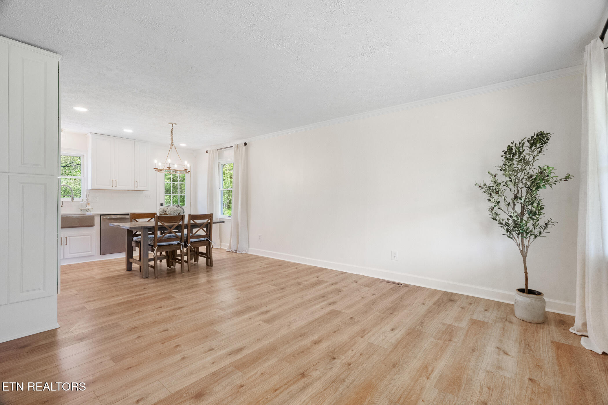 8001 Helen Drive Powell, TN 37849 - Photo 15 of 47 dsc07872