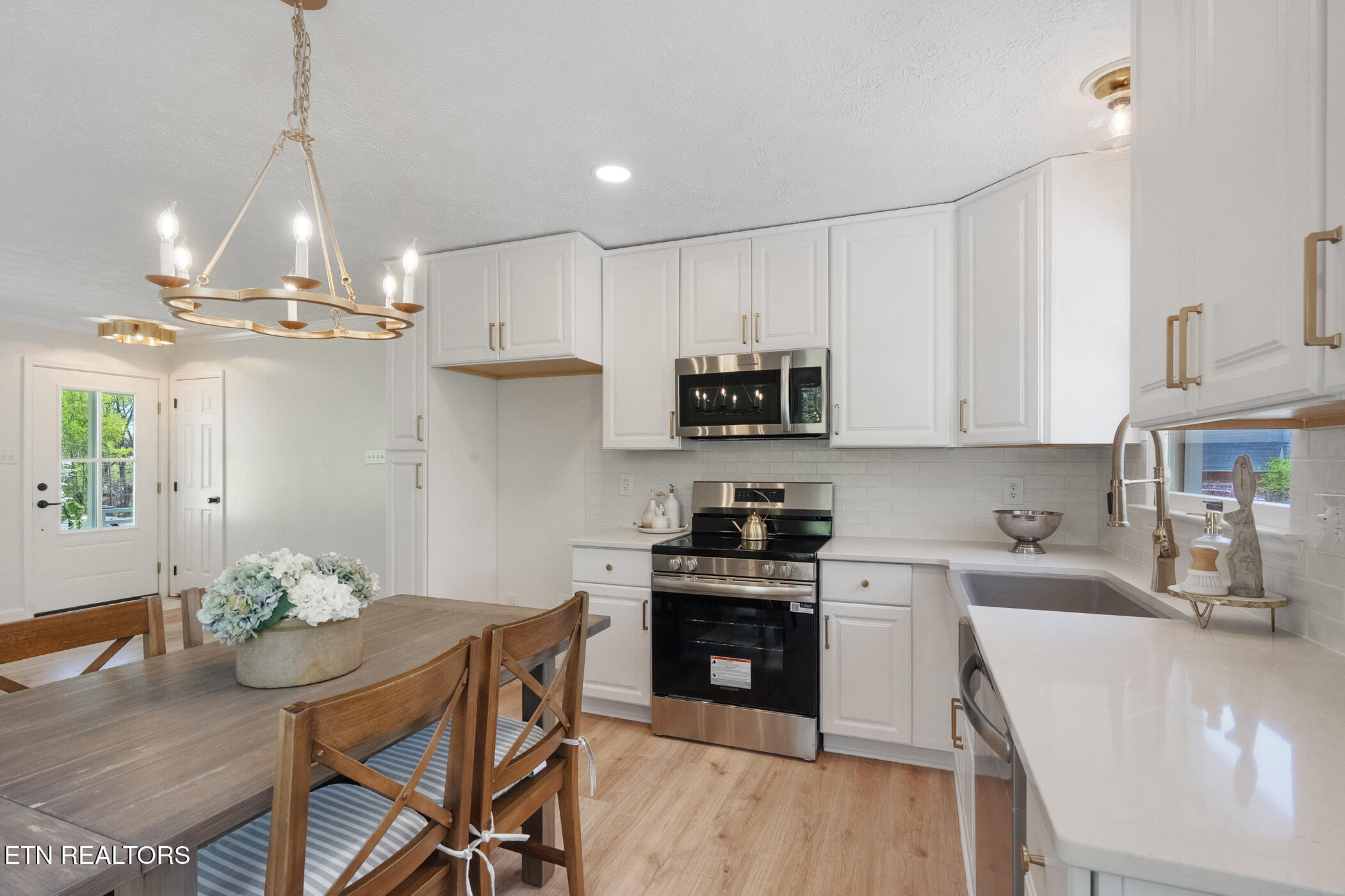 8001 Helen Drive Powell, TN 37849 - Photo 6 of 47 dsc07897