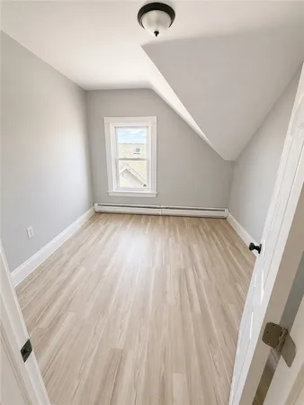 $2,500 | 284 Massachusetts Avenue, Unit 3, Providence, RI 02905
