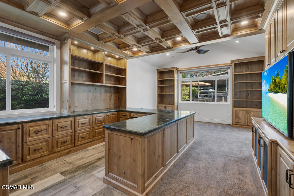 525 Aqueduct Court Simi Valley, CA 93065 - Photo 13 of 50