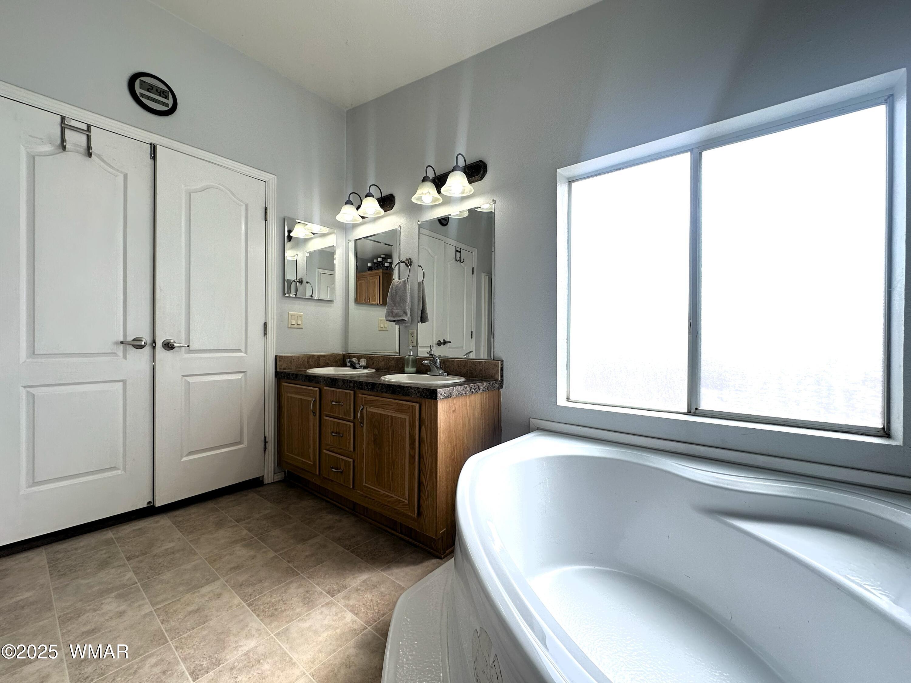 7 County Road Springerville, AZ 85938 - Photo 12 of 56 PRIMARY BATHROOM
