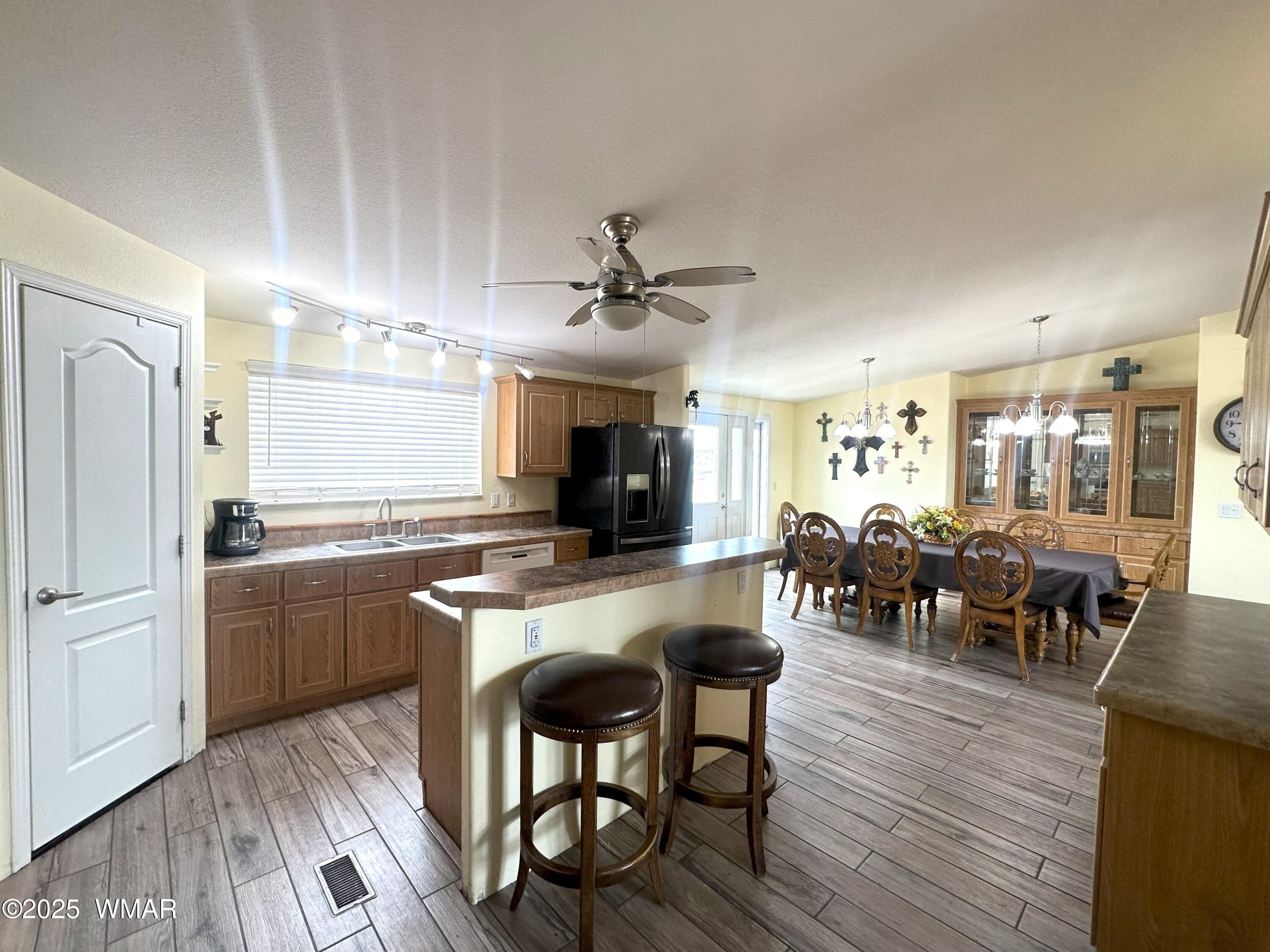 7 County Road Springerville, AZ 85938 - Photo 4 of 56 LARGE KITCHEN