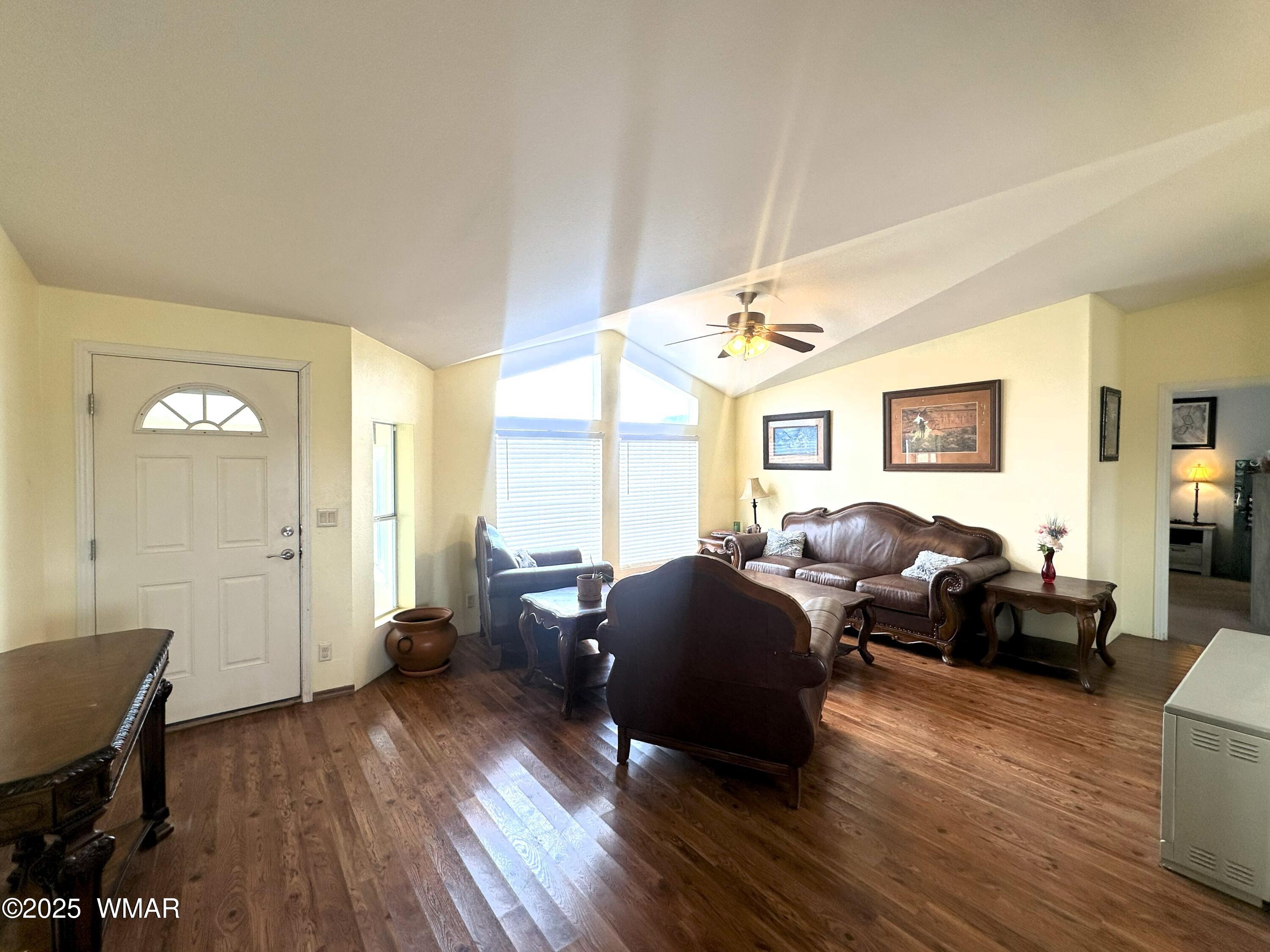 7 County Road Springerville, AZ 85938 - Photo 8 of 56 LIVING ROOM AREA