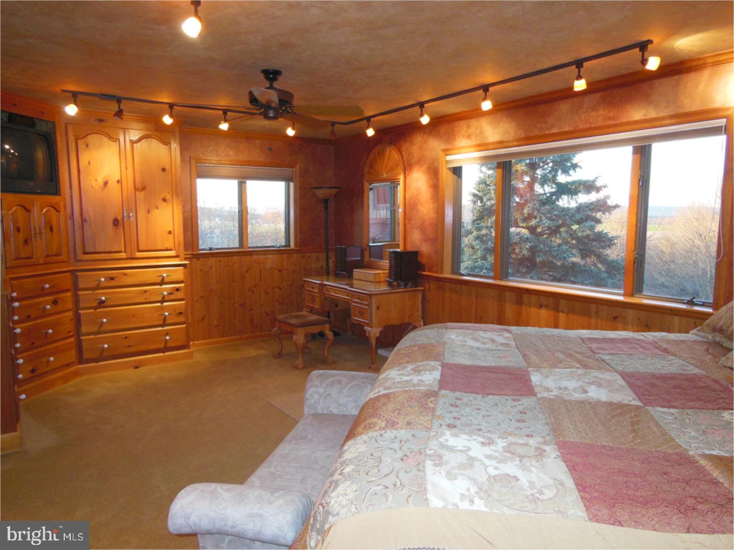 4261 New Smithville Road Kempton, PA 19529 - Photo 11 of 25 Gallery Image 11