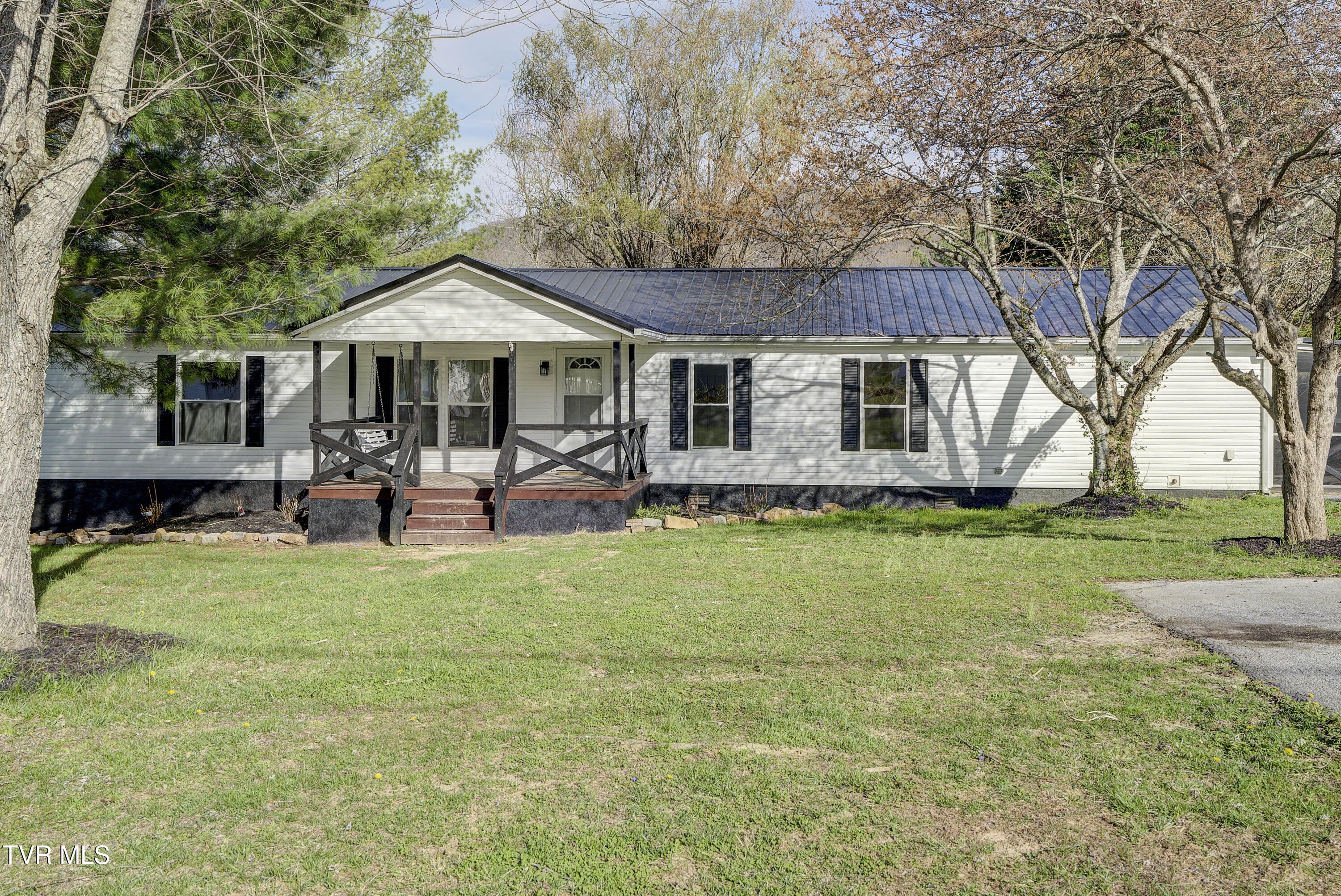 287 H Heaton Road Elizabethton, TN 37643 - Photo 1 of 52 Heaton--52