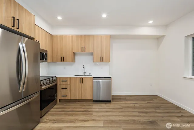 $604,950 | 548 South Cloverdale Street, Unit C, Seattle, WA 98108